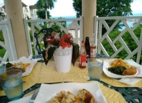 Tropical Court Resort