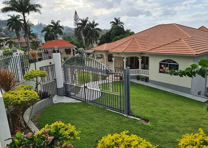 Lovely 1-Bed In Montego Bay-Rose View Apartment