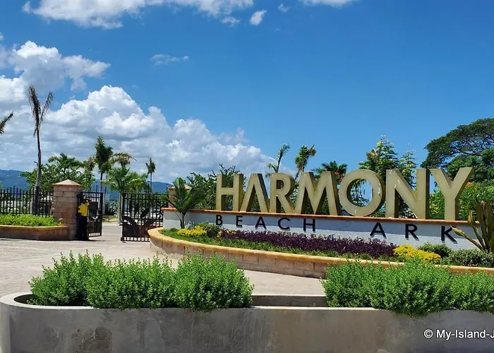 Montego Bay Island Home Near Beach Airport
