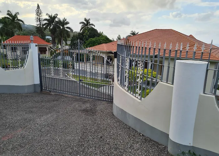 Beautiful 2-Bed Apartment In Montego Bay