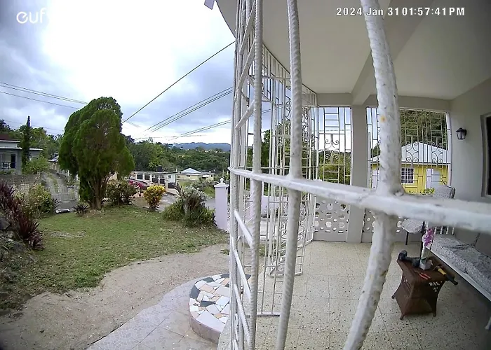 Andeve'S Tranquil Beautiful Home