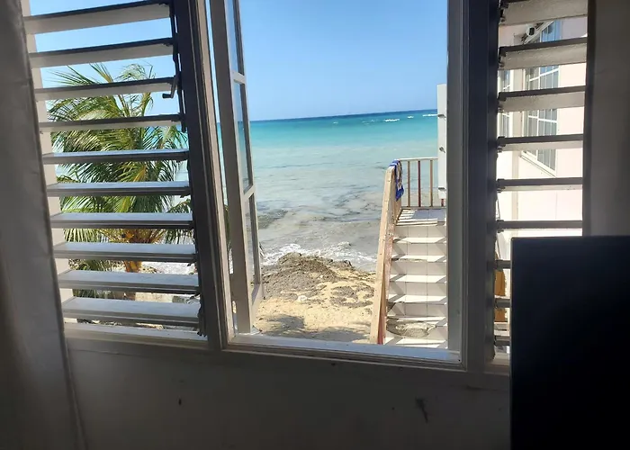 Evelin'S On The Beach