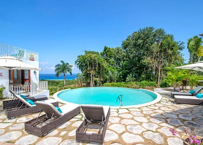Hospitality Expert Half Hill Pool Beach