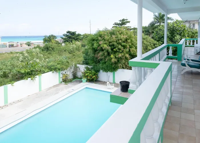 Villa Donna Inn