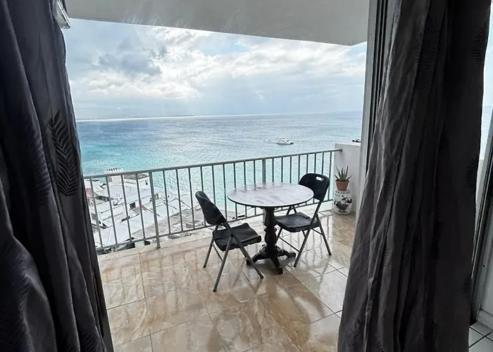 Hipstrip Horizon At Montego Bay Club