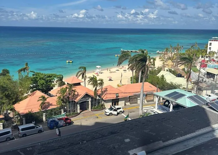 Rest Easy Studio At Montego Bay Club