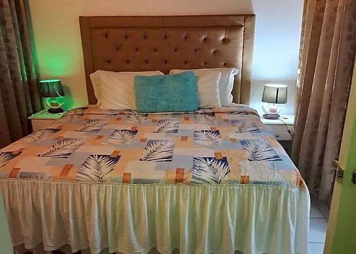 Pink Hibiscus Guest House