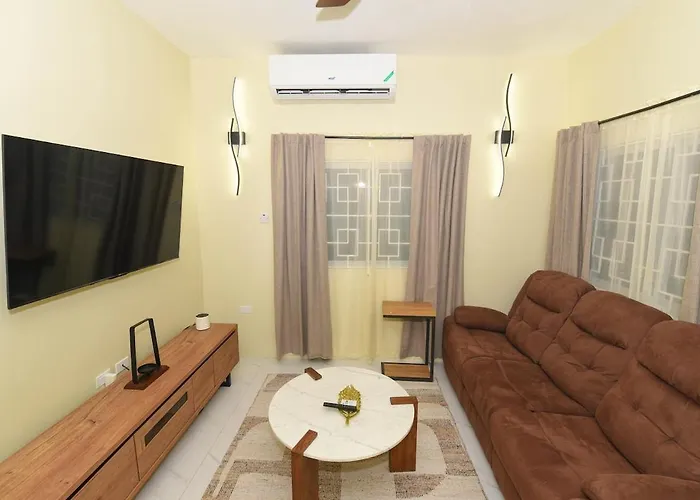 Cozy Montego Bay Retreat With Ac, Smart Tvs & Patio