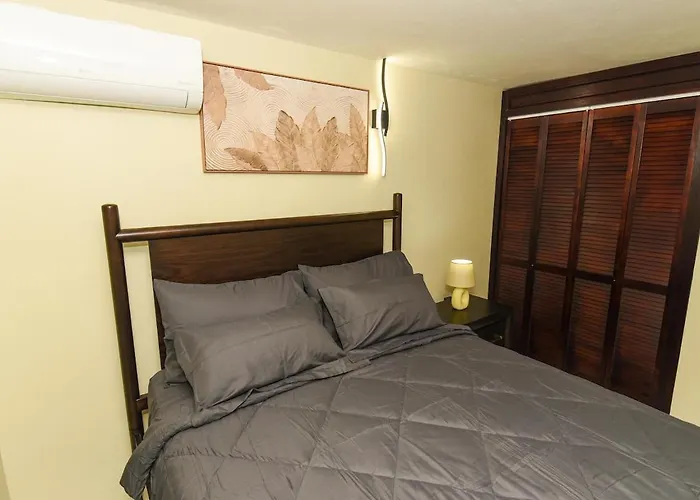 Cozy Montego Bay Retreat With Ac, Smart Tvs & Patio