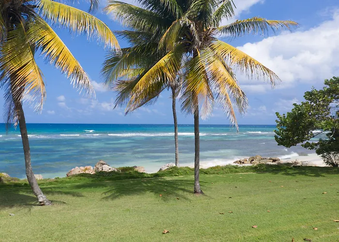 Nianna Coral Bay Deluxe Townhouse 1