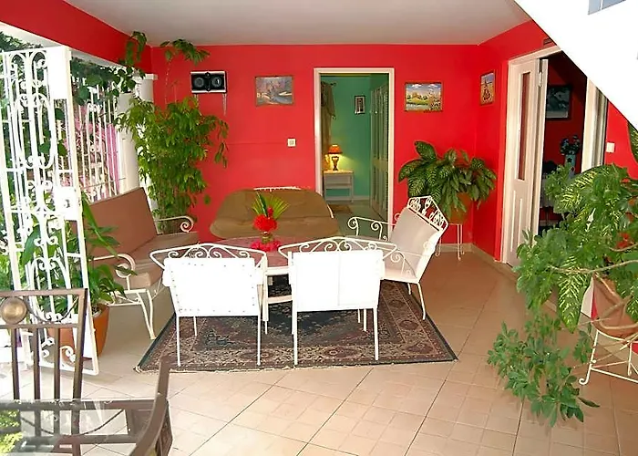 Pink Hibiscus Guest House