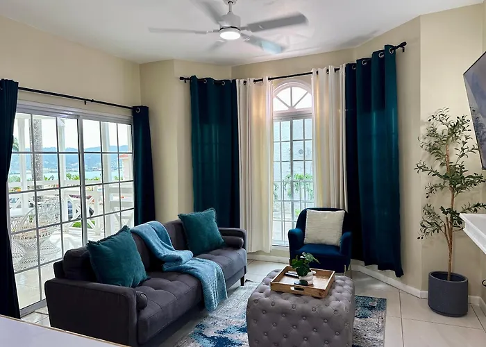 Falcon Oceanview 2Br Condo-Airport Transportation Available-24-7Security