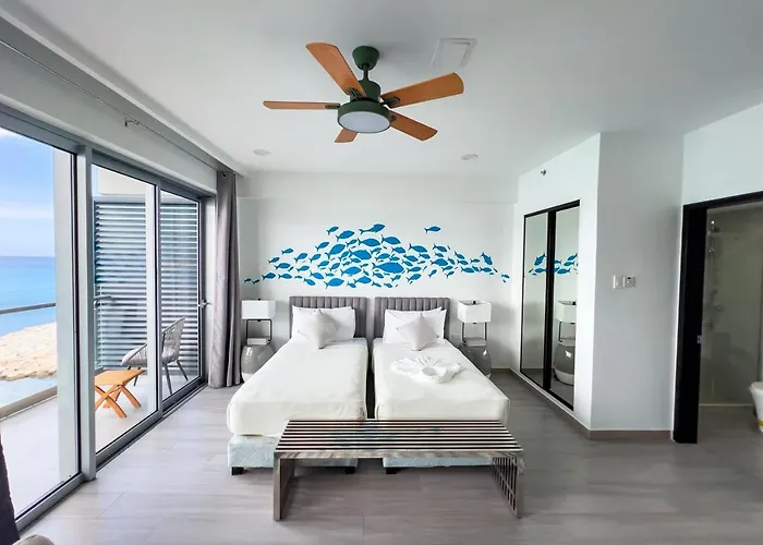 Blue Ocean -A Sky Harbour Oceanfront Twin Suite
