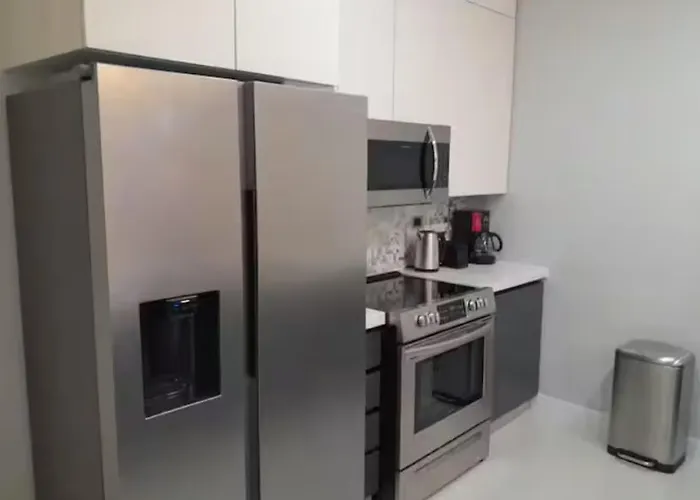 Sunset Arms Apartment